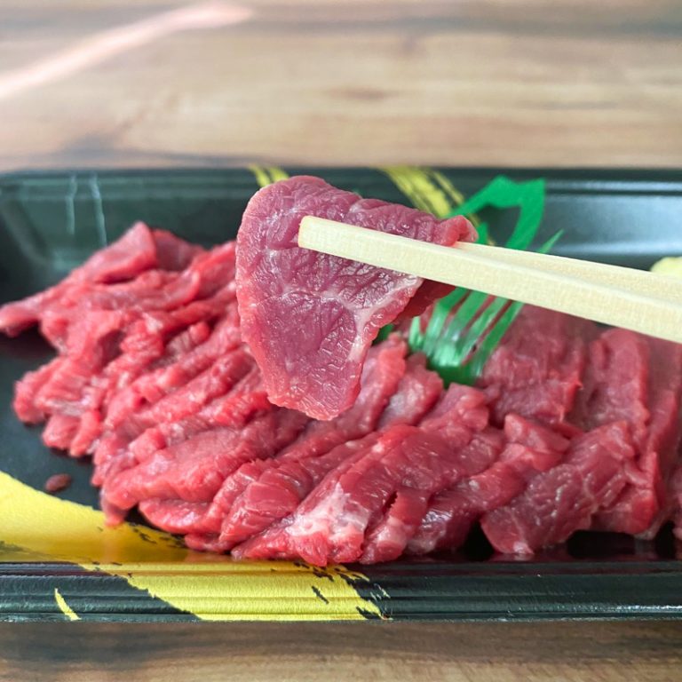 【飯塚】熊本直送の美味しい馬刺し。純国産馬肉専門店 馬活の霜降り馬刺し - 筑豊情報マガジンWING