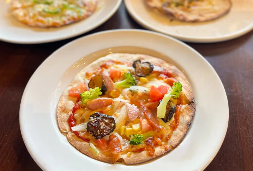 添田】元醤油蔵の人気レストラン。ヒシミツのピザ食べ放題ランチ