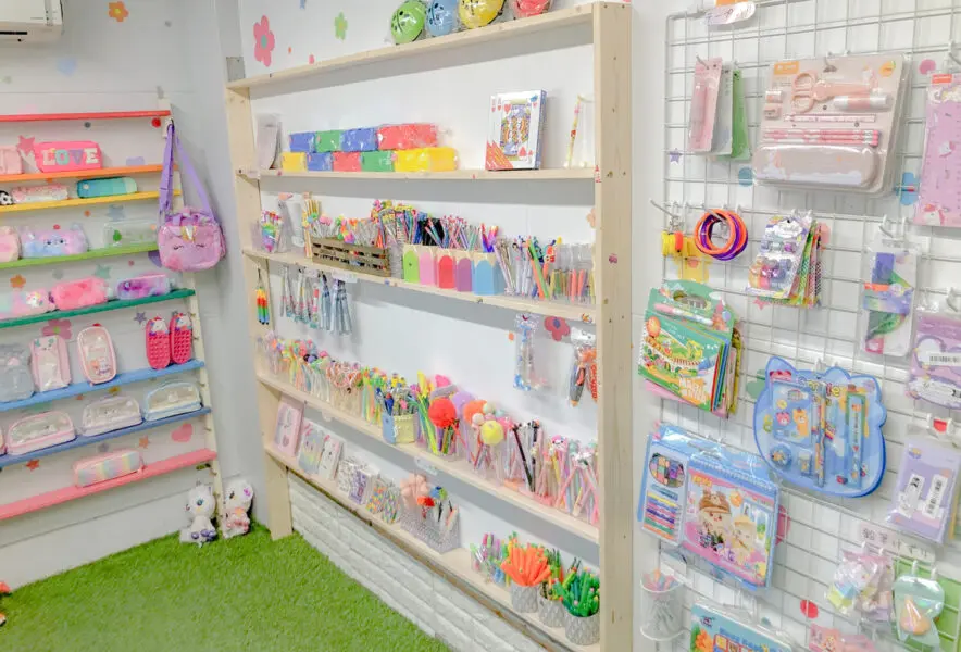田川】色とりどりでユニークな文房具の世界。こども店長のお店