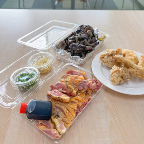 小竹】鮮度にこだわった鶏専門店。とりや商店の鶏のたたきと炭火焼