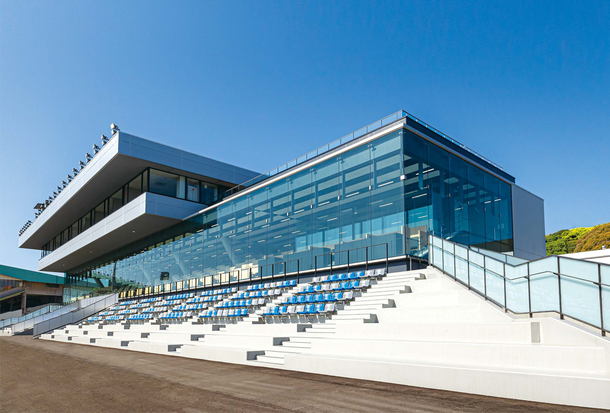 飯塚ページ 飯塚】飯塚オートレース場のメインスタンド席がリニューアル！21日から