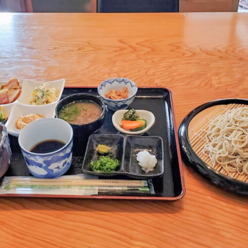 赤村】切りたて茹でたて蕎麦と手作りおばんざいで心も体もほっこり！古