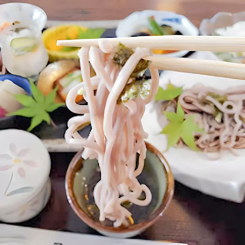 大任】蕎麦と小鉢で叶える理想のバランス！峠茶屋でいただく、体に