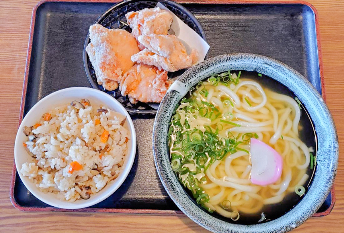 桂川】半世紀以上愛され続ける名店！おやまうどんの「唐揚げうどん定食