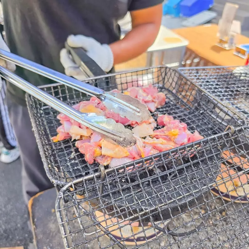 添田】人柄も味も愛される。鹿児島県産鶏を使ったこだわりの炭火焼き